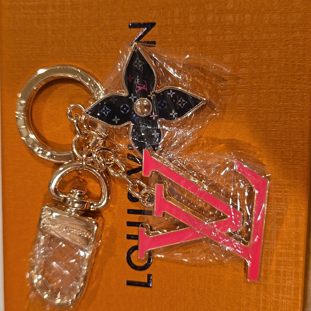 Luxury Pink/Black and Gold Keychain/Bag Charm Dustbag & Box Included - Picture 2 of 5
